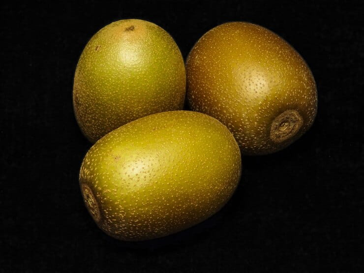 تصویر 1 از قیمت خرید کیوی طلایی + فروش ویژه